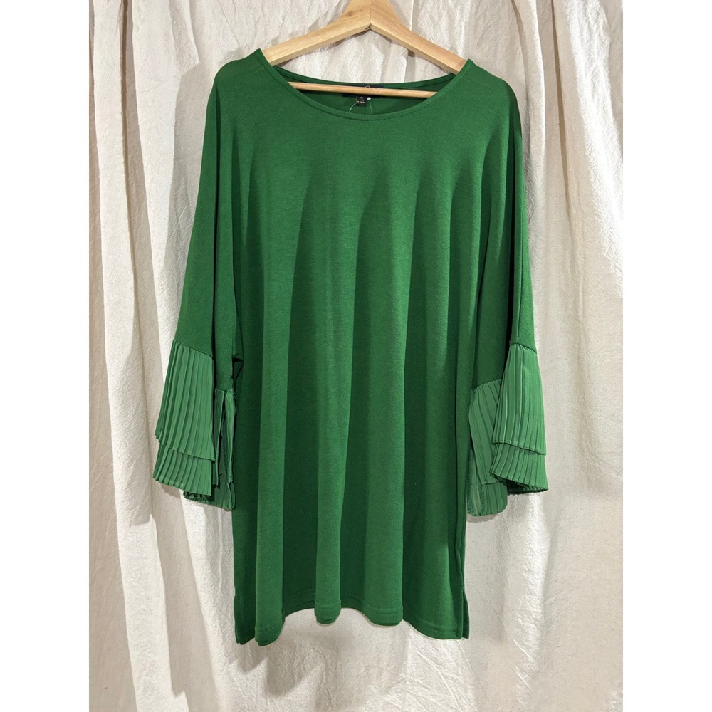 Suzanne Betro Emerald Green Ruffle Accent Tunic 3/4 Statement Sleeve Top‎ 1X New